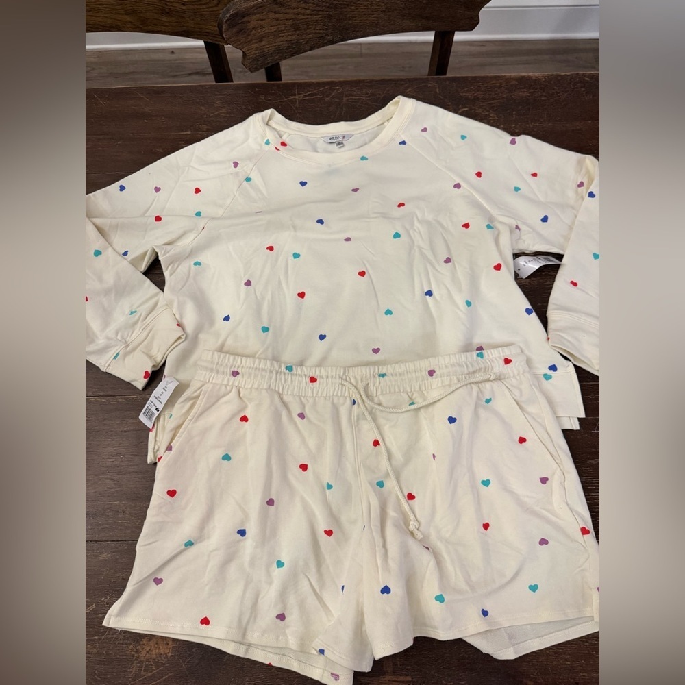 WILDFOX Cream Pajama Set with Colorful Hearts